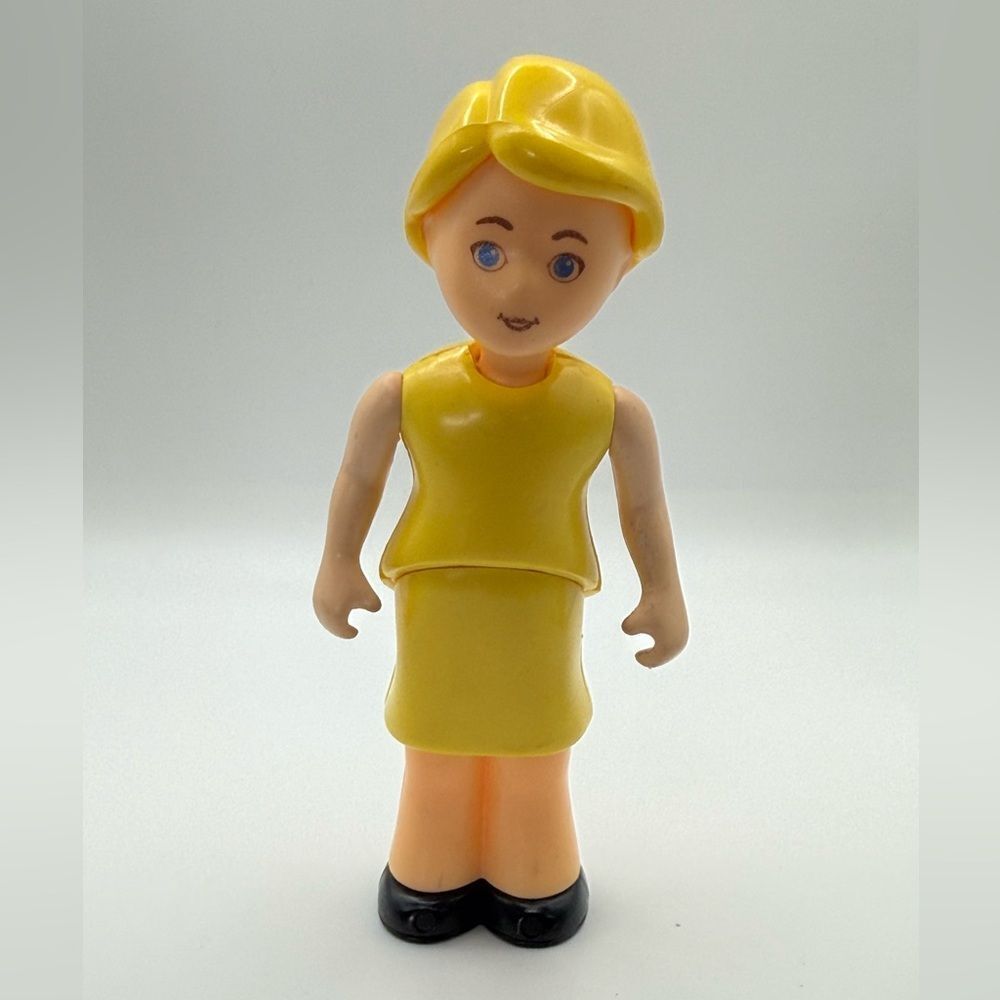 Vintage Little Tikes Dollhouse Mom Mother Doll Figure Yellow Blonde Face!